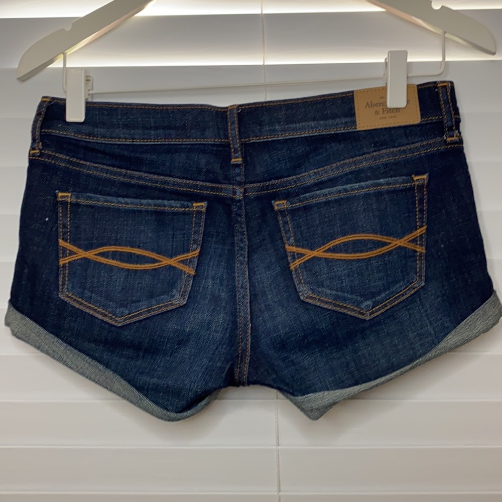 Shorts - Picture 3 of 3